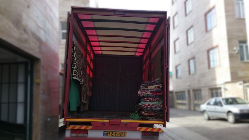 نمای داخلی کامیون اسباب کشی